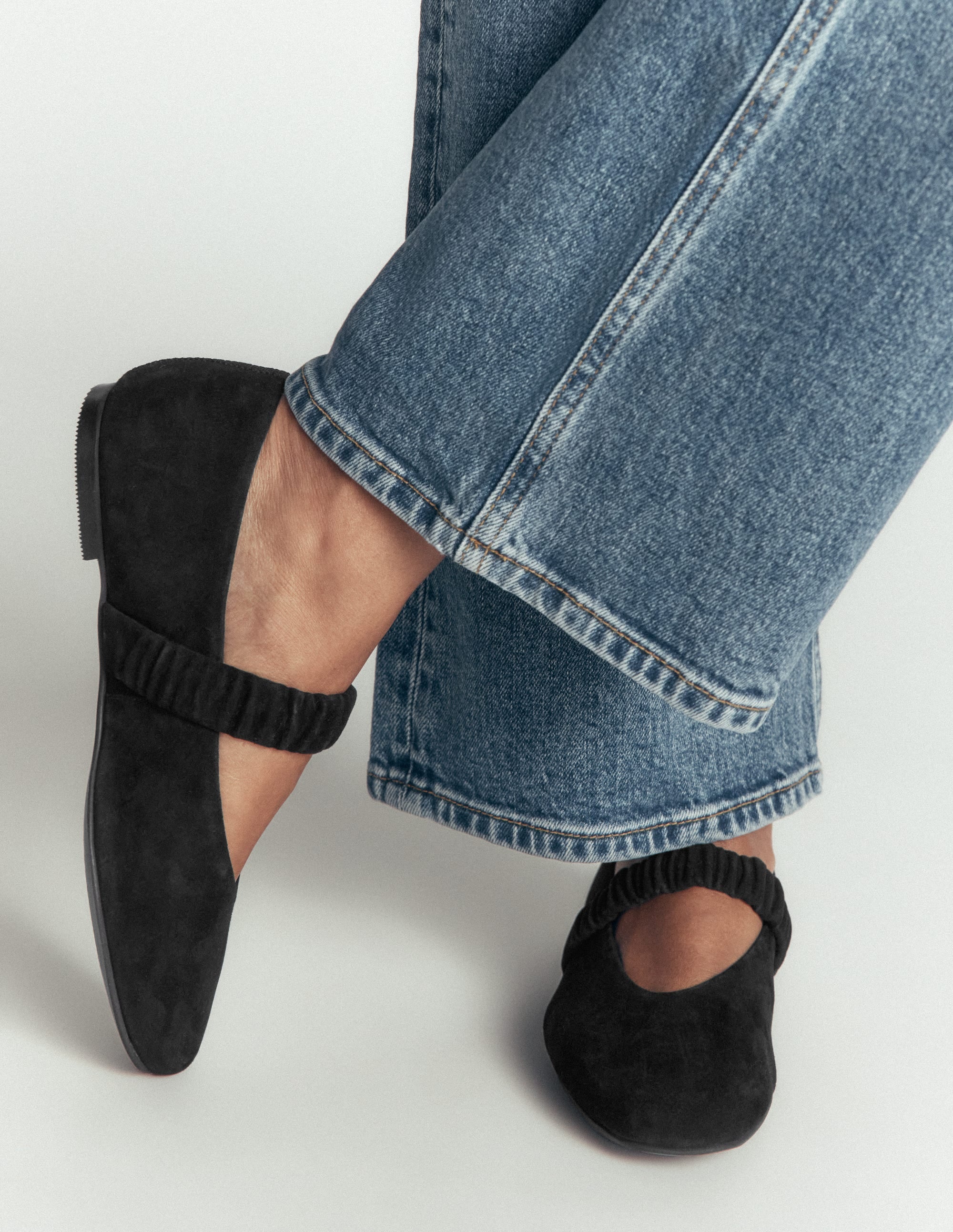 Ruched Ballet Flats-Black
