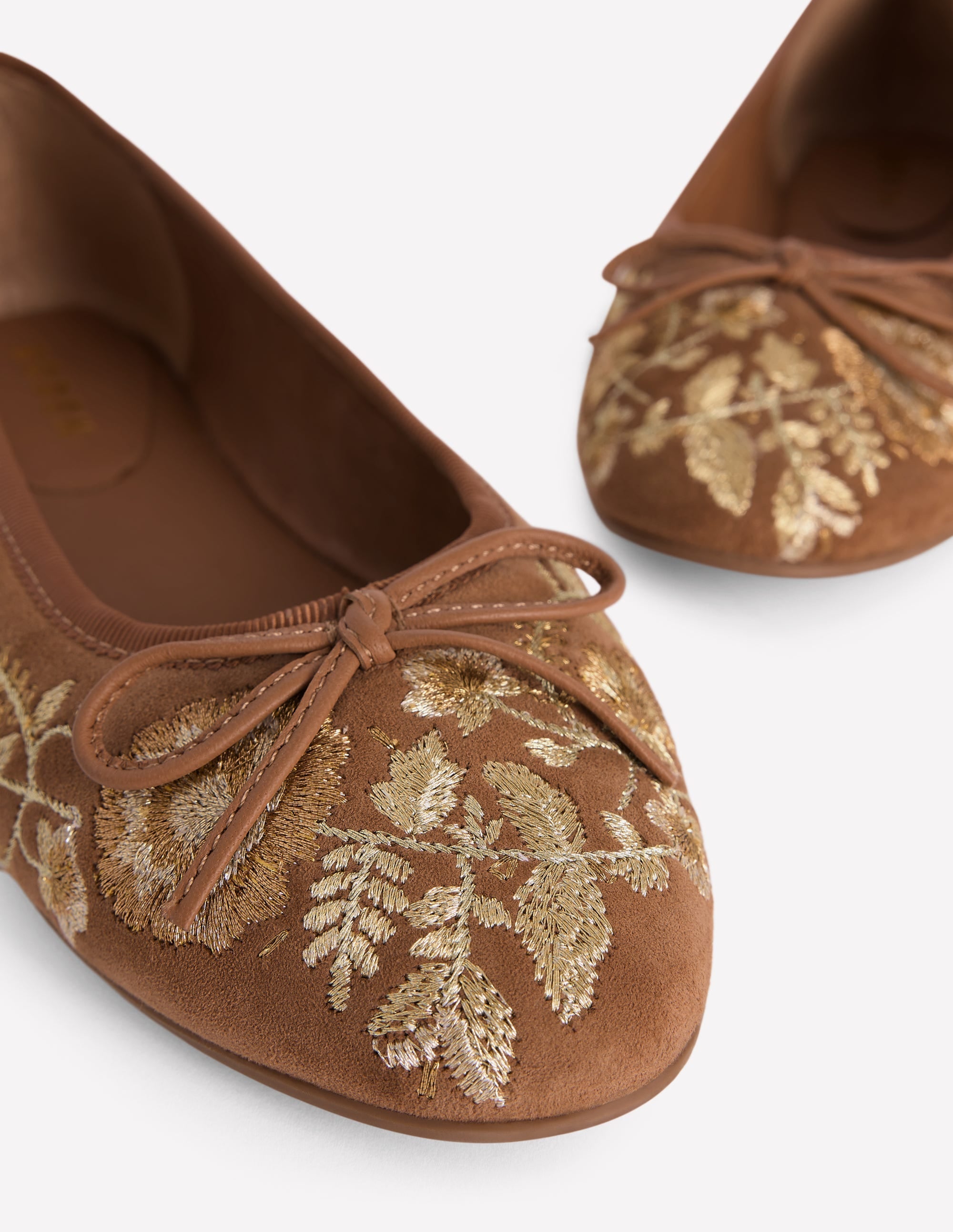 Round Toe Ballet Flats-Gold Embroidered