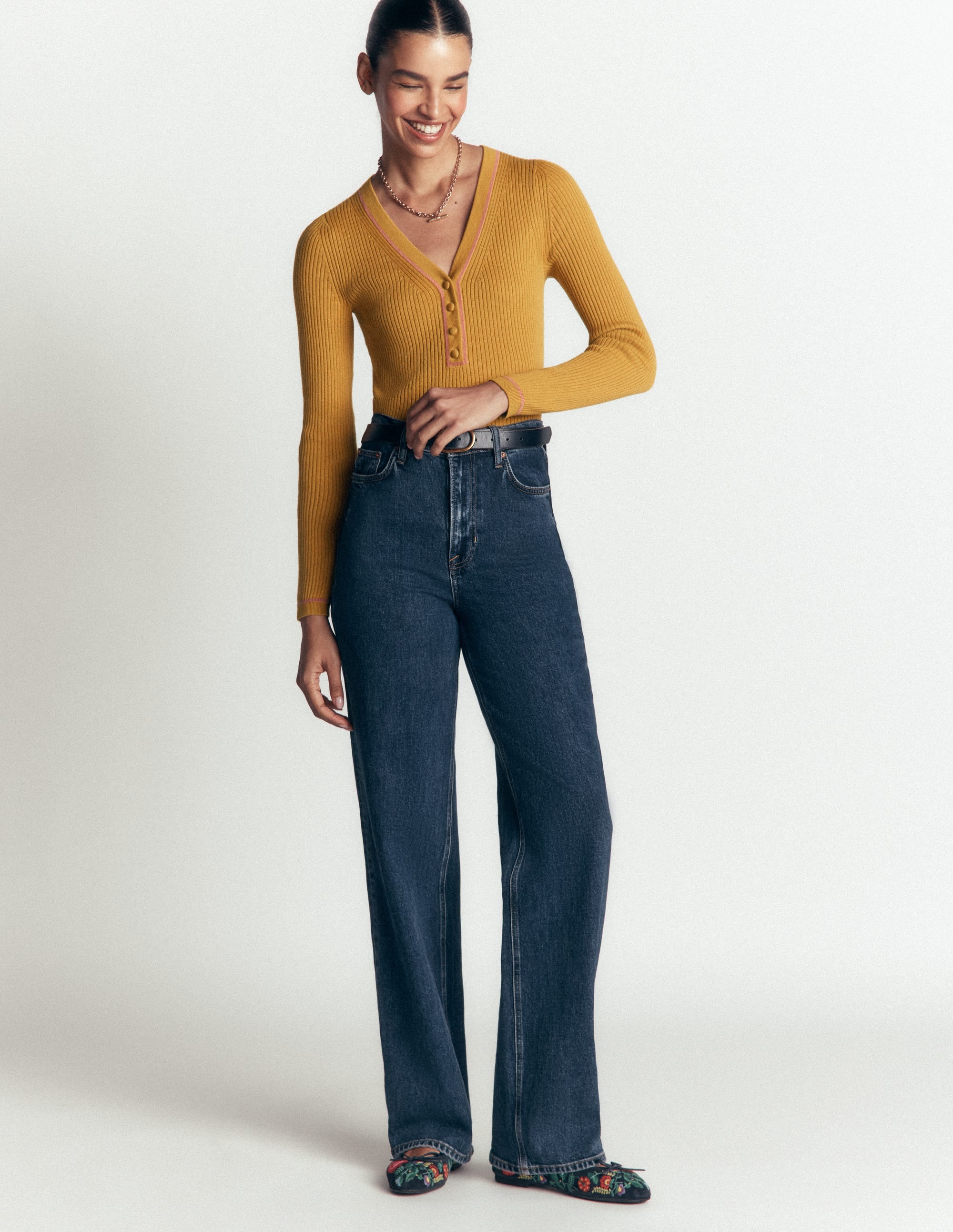 Ribbed V Neck Jumper-Gold Wheat