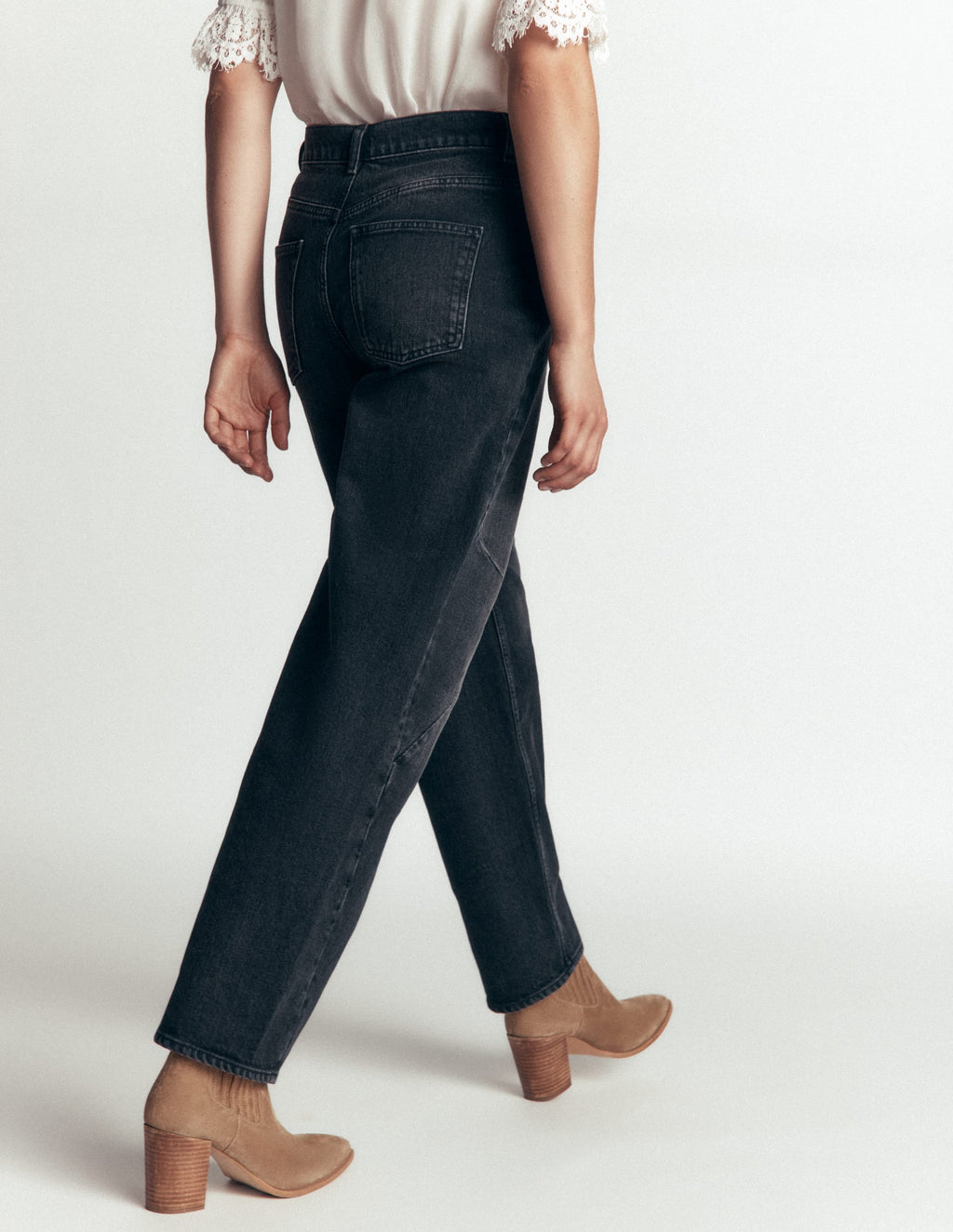 Barrel Leg Jeans-Washed Black