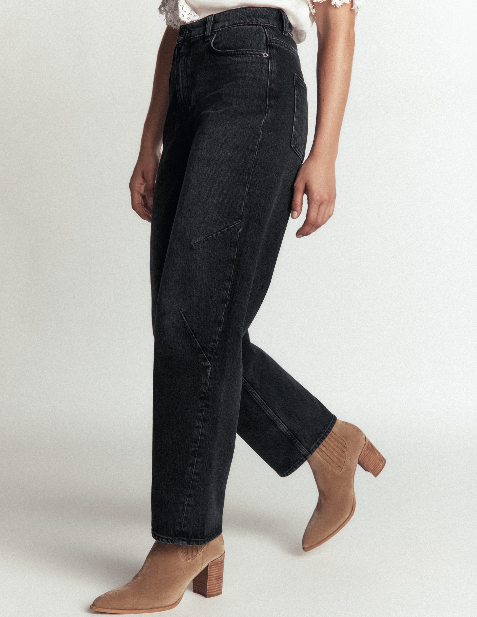 Barrel Leg Jeans-Washed Black