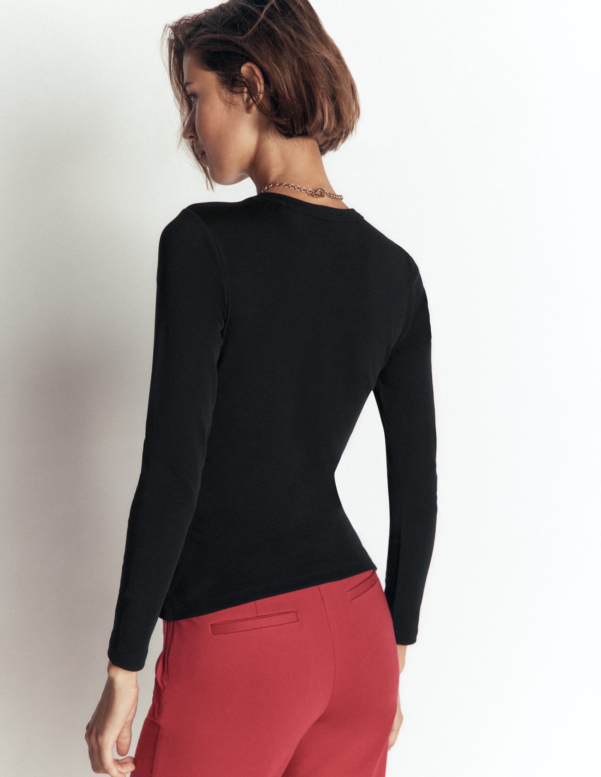 Essential Crew Neck Top-Black
